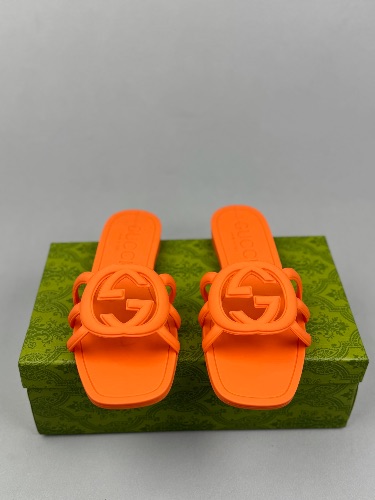 Gucci Interlocking G slide sandals — 3
