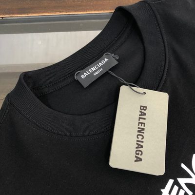 Balenciaga T-Shirt — 4