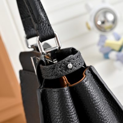 Fendi Peekaboo ISeeU bag (T) — 5