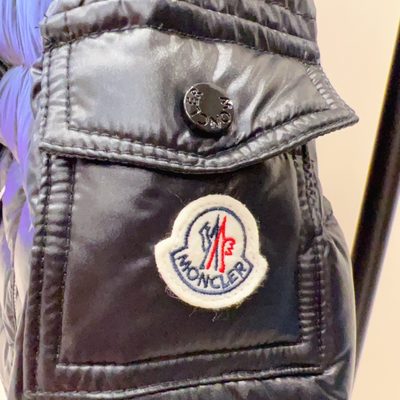 Moncler Enfant Maya Hooded Short Down Jacket — 3