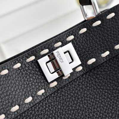 Fendi Peekaboo ISeeU handbag (T) — 4