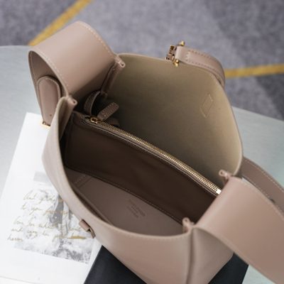 Saint Laurent Le 5 à 7 Supple shoulder bag — 12