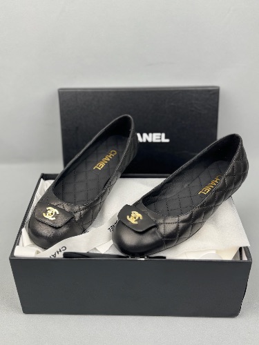 Chanel 23A black lambskin quilted ballet flats