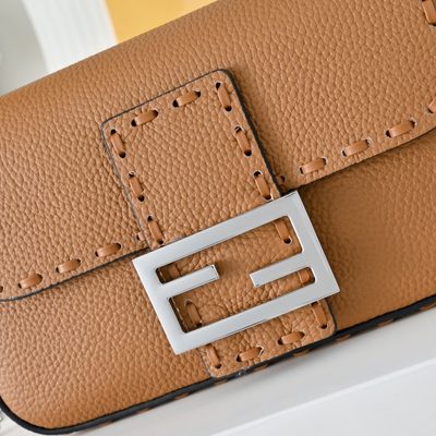 Fendi Baguette bag (T) — 3