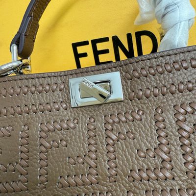 Fendi Peekaboo ISeeU bag (T) — 4