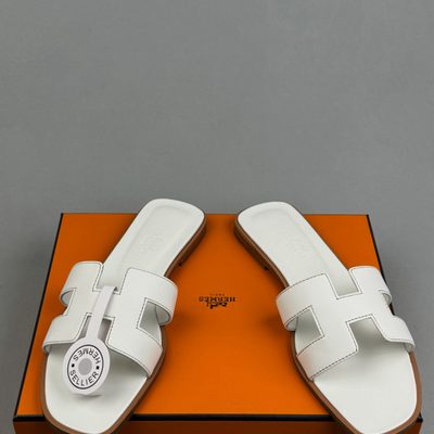Hermès Oran sandals in white calf — 4
