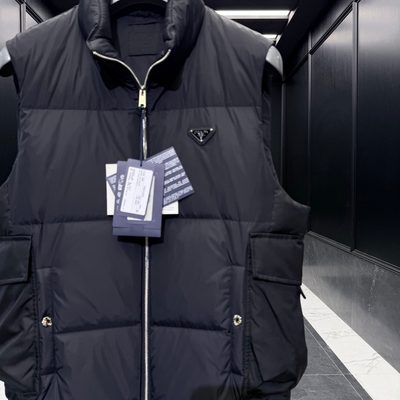 Prada Re-Nylon vest — 7