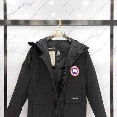 Canada Goose Expedition Parka in black — 4