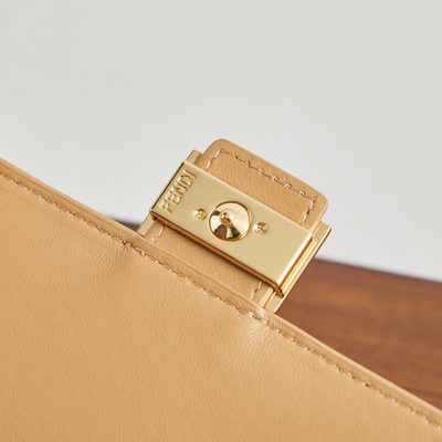 Fendi Wallet On Chain Baguette (T) — 7