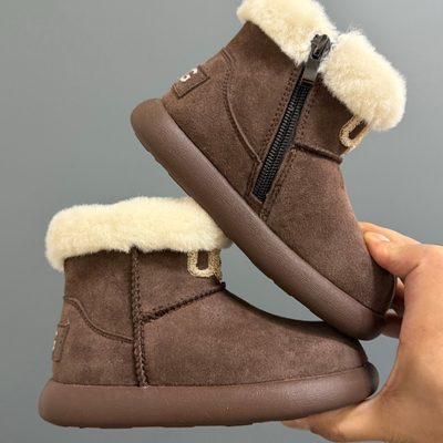 UGG Classic Mini Fluff BOOTS — 9