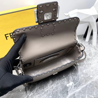 Fendi Selleria Baguette bag (T) — 9
