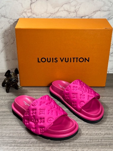 Louis Vuitton Pool Pillow Flat Comfort Mules