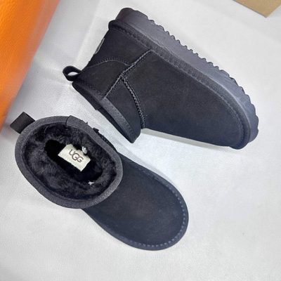 UGG Classic Ultra Mini Boots — 9