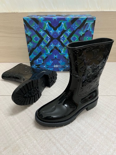 Louis Vuitton Drops Flat Half Rain Boots