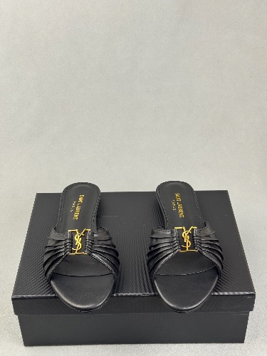 Saint Laurent Babylone leather mule in black — 3
