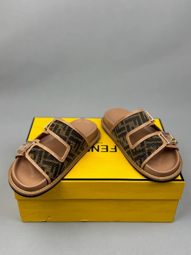 Fendi Feel slide sandals in brown fabric with leather trim — 4
