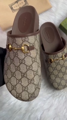 Gucci GG Supreme Horsebit mules in beige and ebony canvas — 5
