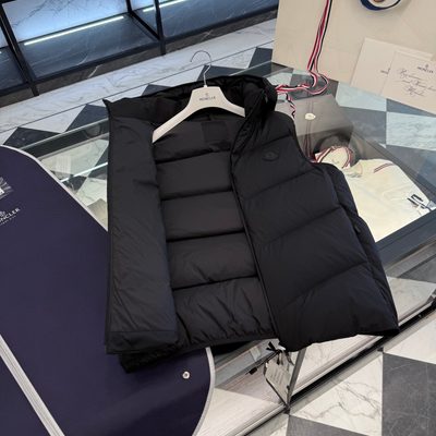 Moncler Guersac Hooded Down Vest — 6