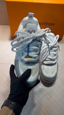 Louis Vuitton LV Skate trainers in a grey and white — 5