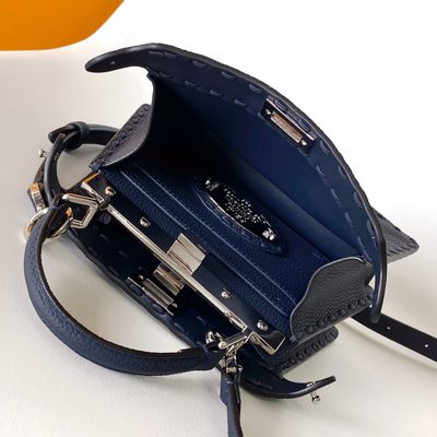Fendi Peekaboo ISeeU bag (T) — 5