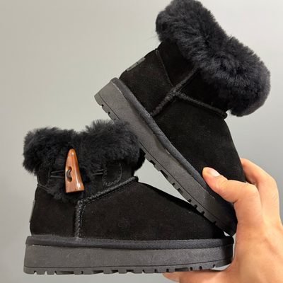 UGG Classic Mini Fluff BOOTS — 9