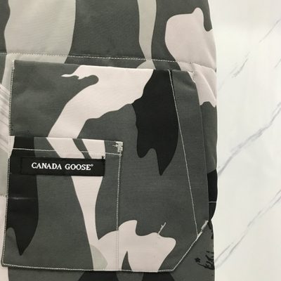Canada Goose grey and black camouflage down-filled gilet — 4
