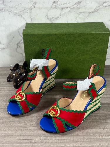 Gucci GG Wavy Colorblock Wedges — 3