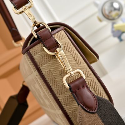 Fendi Baguette bag (T) — 4