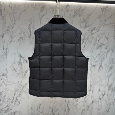 Moncler Elberton Square-Quilted Down Gilet — 3