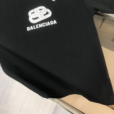 Balenciaga T-shirt — 4