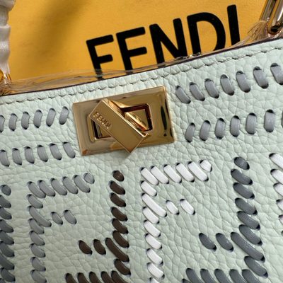 Fendi Peekaboo ISeeU bag (T) — 4