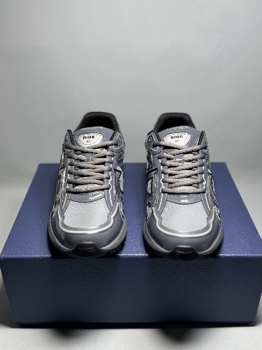 Dior B30 sneakers in a charcoal and light grey colorwa — 3