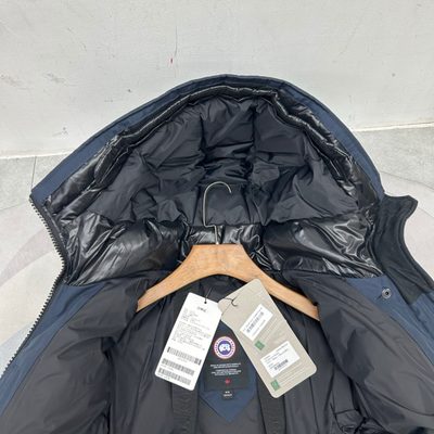 Canada Goose Women's Shelburne Parka — 11