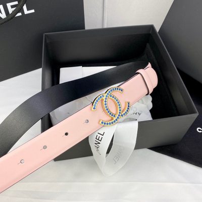 Chanel leather belt featuring a gold CC logo buckle — 3