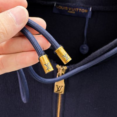 Louis Vuitton zipped hoodie — 10
