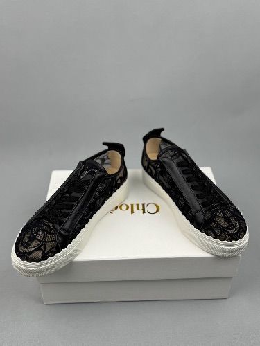 Chloé Lauren lace low-top sneakers in black — 4