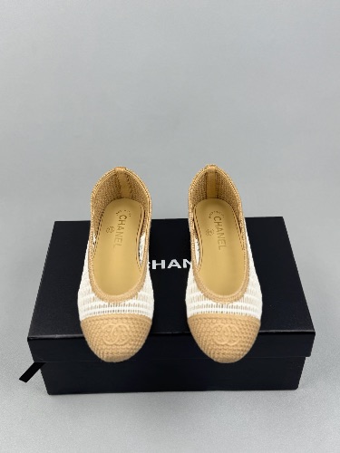 Chanel beige and white raffia crochet ballerina flats — 3
