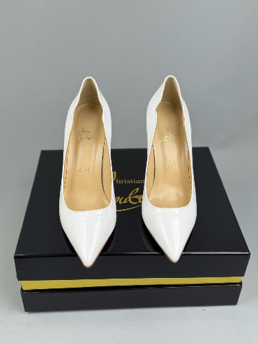Christian Louboutin Hot Chick 100 white patent leather pumps — 3