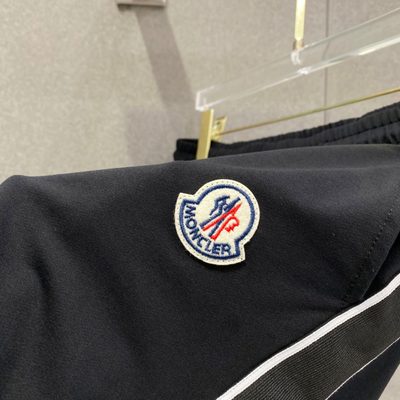 Moncler shorts — 4