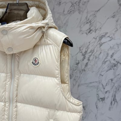 Moncler Bormes down gilets — 6