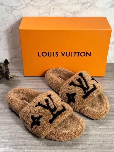 Louis Vuitton shearling paseo flat — 4