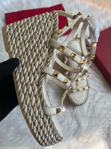 Valentino Garavani Ivory Rockstud Wedge Sandals — 3