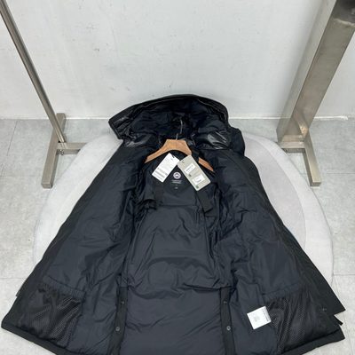 Canada Goose Women's Shelburne Parka — 4