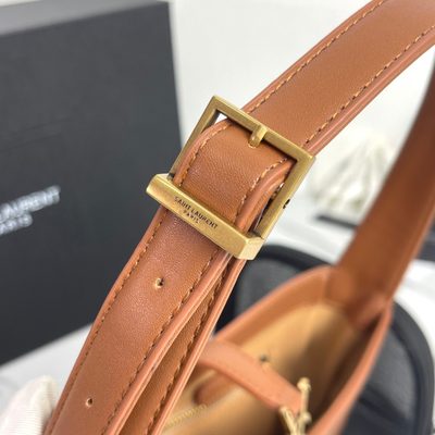 Saint Laurent Le 5 À 7 Shoulder — 9