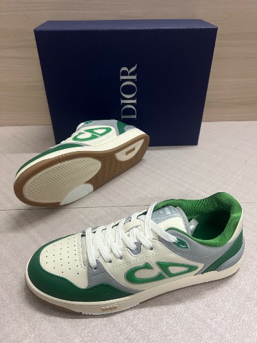 Dior B57 low-top sneakers in green and cream smooth calfskin