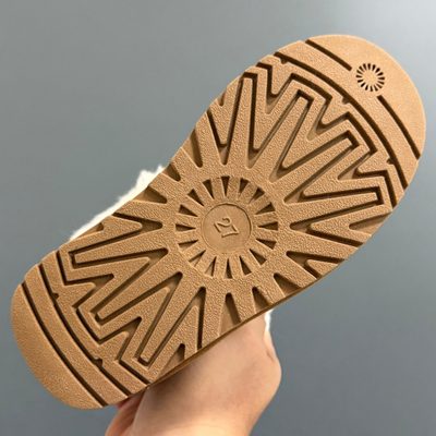 UGG Classic Mini Fluff BOOTS — 5