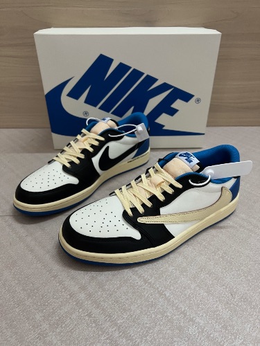 Jordan 1 Retro Low OG SP Fragment x Travis Scott sneakers — 3