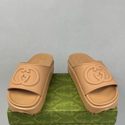Gucci GG rubber platform slides — 4