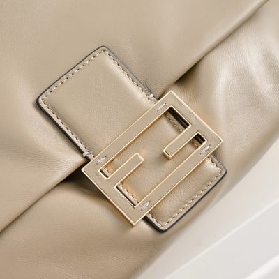 Fendi Mamma Baguette bag (T) — 3