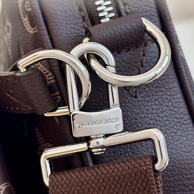 Louis Vuitton Trio Messenger Bag — 9